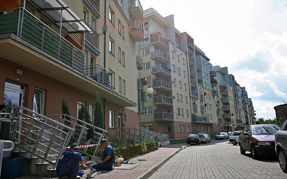 Budują, by spłacić stare kredyty