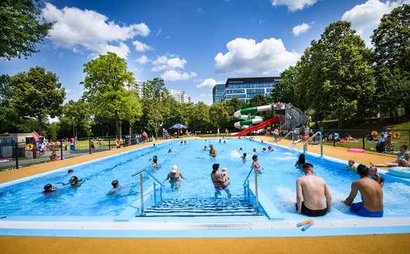 Wielofunkcyjny obiekt znajduje się w centrum miasta