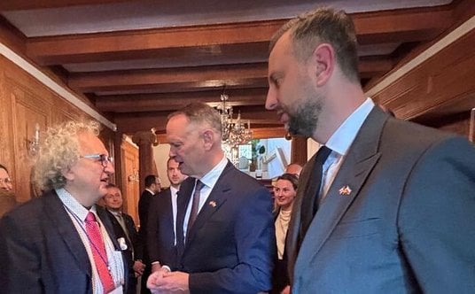 Podczas spotkań bilateralnych w Kanadzie prezes Andrzej Mochoń rozmawiał z David’em McGuinty szefem 