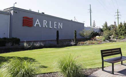 Twórca Arlenu sprzeda akcje za 271 mln zł