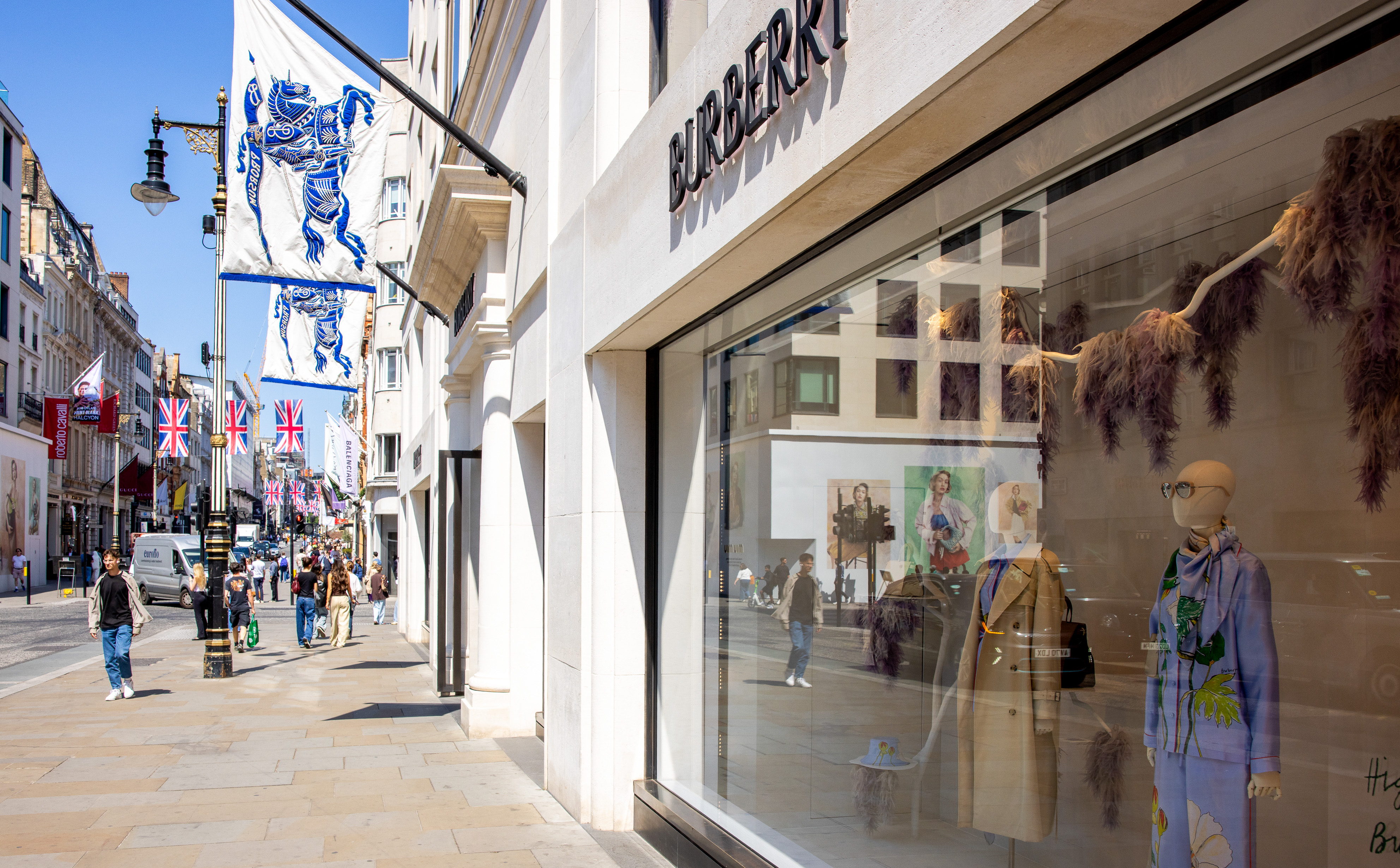Burberry ponosi duże straty. Brytyjska marka podjęła radykalne kroki