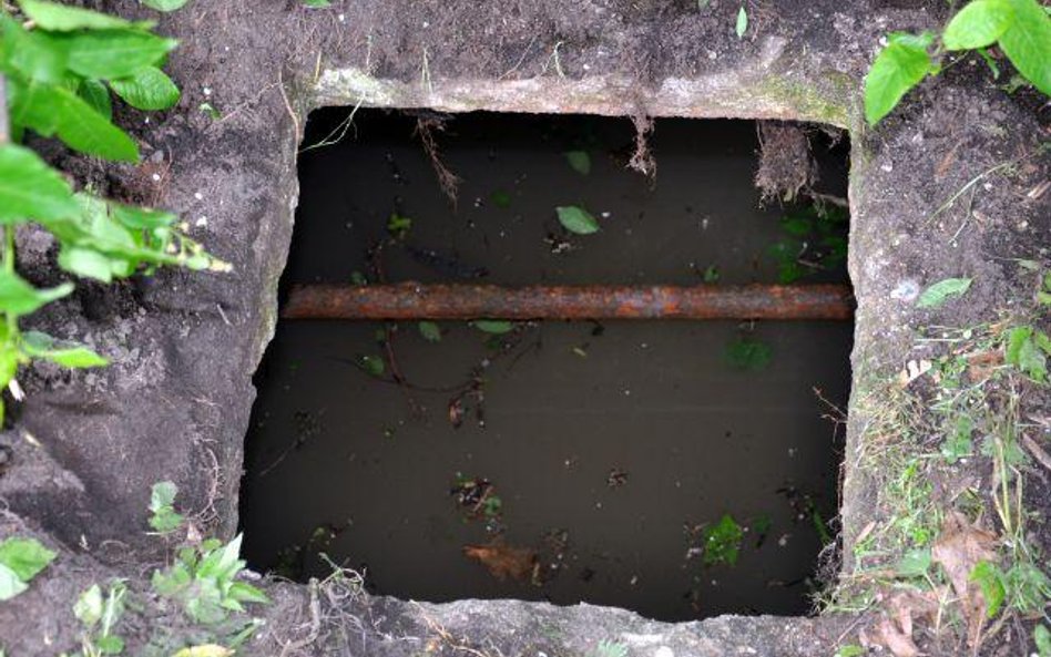 W tym szambie utopiono 28-latka