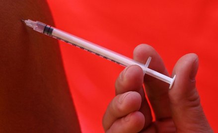 Niedługo obowiązkowe szczepienia na COVID-19 dla medyków?