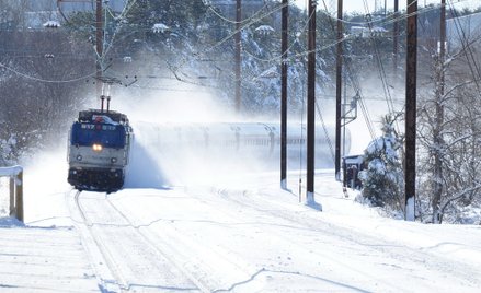 USA: Pociąg utknął w śniegu na 40 godzin. W środku 183 pasażerów