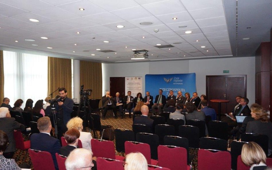 Uczestnicy konferencji podsumowującej projekt predefiniowany „Budowanie kompetencji do współpracy mi