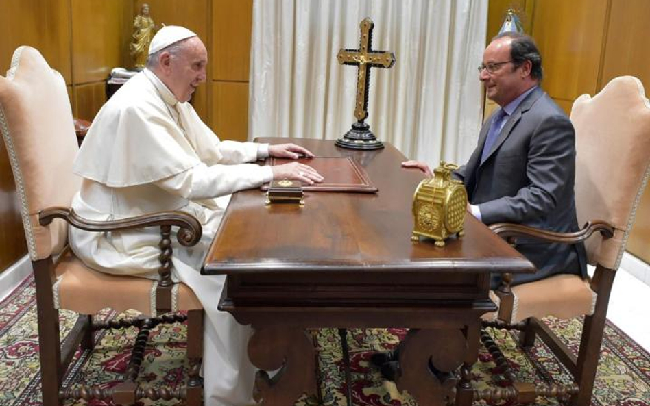 Francois Hollande na prywatnej audiencji u papieża Franciszka.