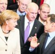 Kanclerz Niemiec Angela Merkel, premier Grecji Jeorjos Papandreu (w środku) i prezydent Francji Nico