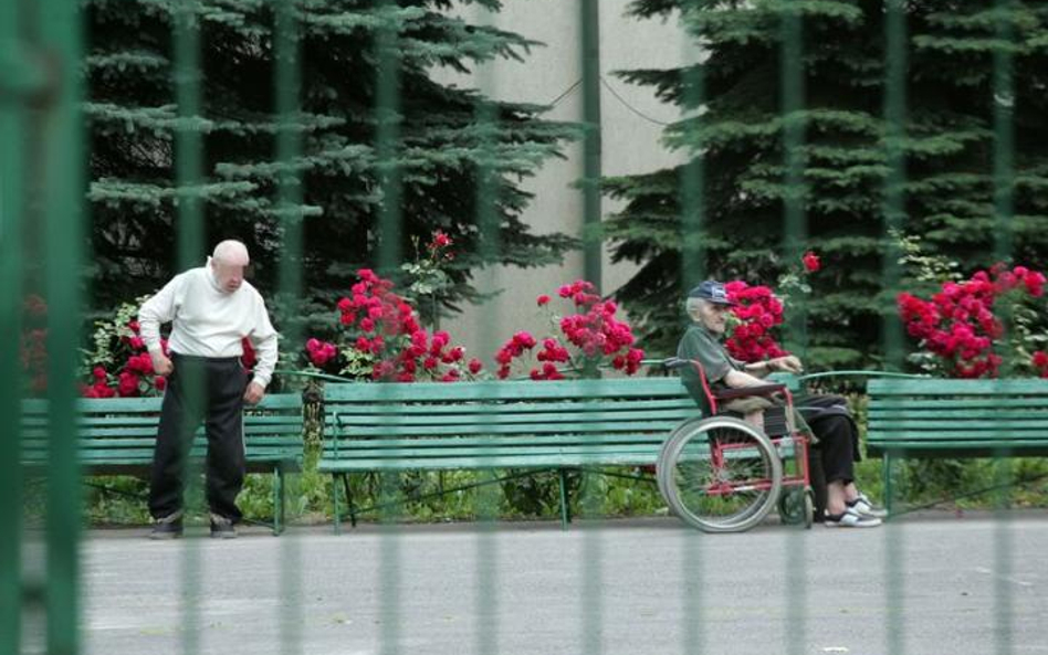 Walka z nielegalnymi domami starców