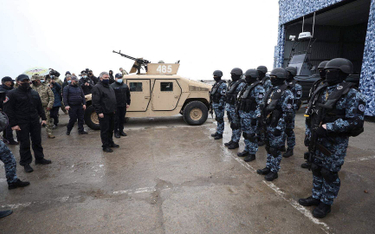 Ukraiński minister spraw wewnętrznych Arsenij Awakow odwiedza Gwardię Narodową ćwiczącą w pobliżu Ma