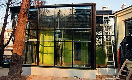 Nowy pawilon w miejscu starej klatki dla szympansów