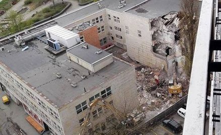 Trwa rozbiórka dawnej siedziby Teatru Żydowskiego przy pl. Grzybowskim w stolicy