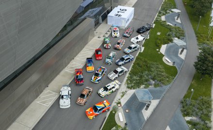 Wystawę można oglądać w budynku BMW Welt w Monachium, sąsiadującym z centralą bawarskiego koncernu.