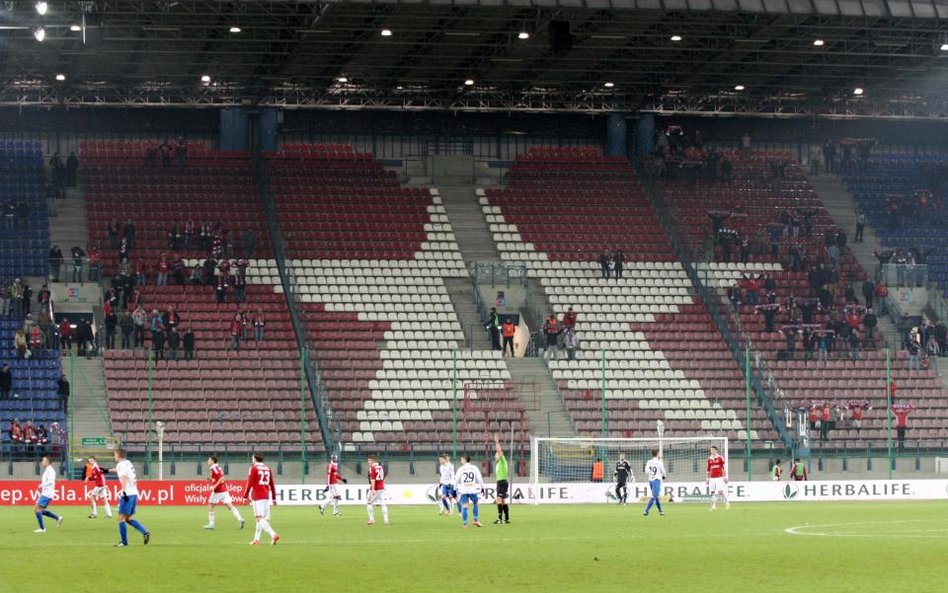 Kibice Wisły Kraków kupują akcje i ratują klub