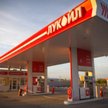 Stacja benzynowa, należąca do rosyjskiego koncernu Lukoil