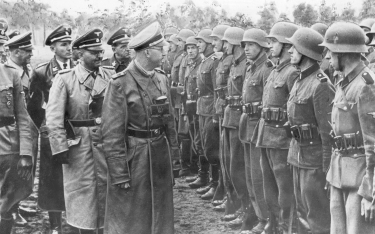 Reichsführer SS Heinrich Himmler wizytuje 14. Dywizję Grenadierów Waffen SS-Galizien, maj 1943 r.