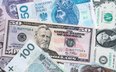 Jastrzębi zwrot w USA. Dolar umacnia się kosztem złotego