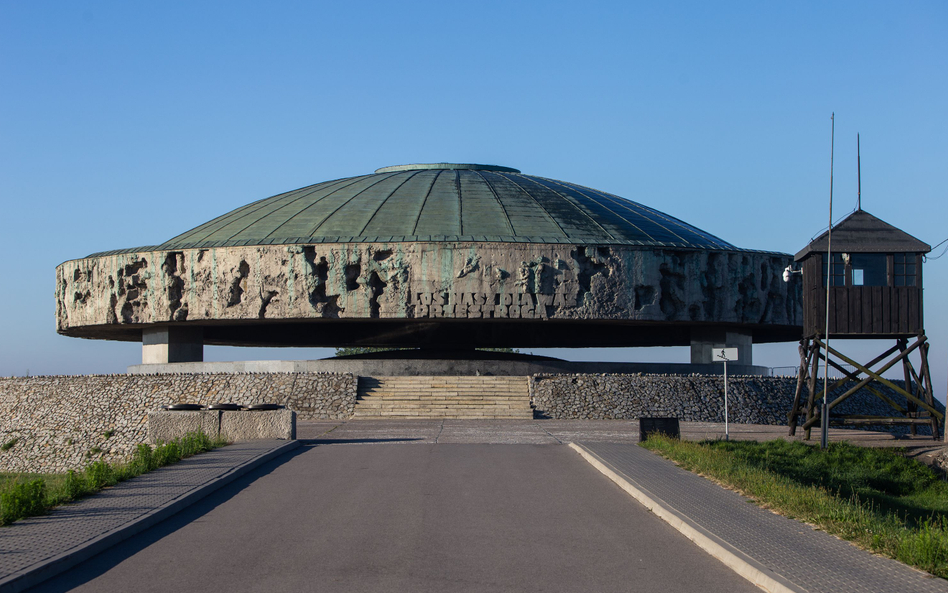 Remont Mauzoleum na Majdanku. Prochy ofiar obozu w Panteonie