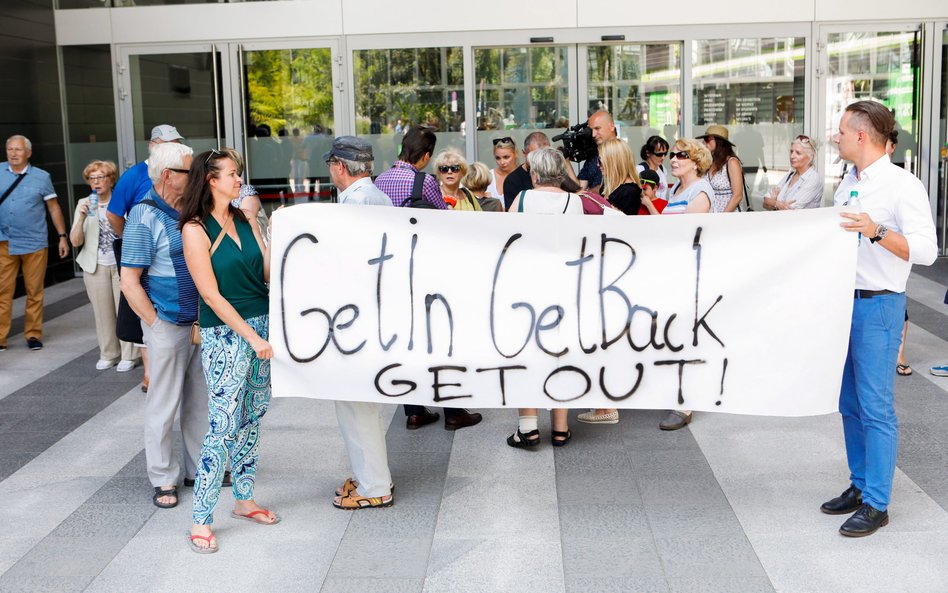 Protest członków „Stowarzyszenia Poszkodowanych Obligatariuszy Getback S.A”, Warszawa 24.07.2018
