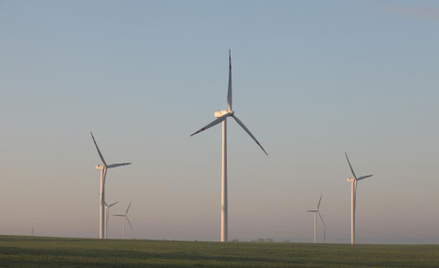 Farmy wiatrowe: gminy nie oddadzą podatku od nieruchomości właścicielom wiatraków - wyrok NSA