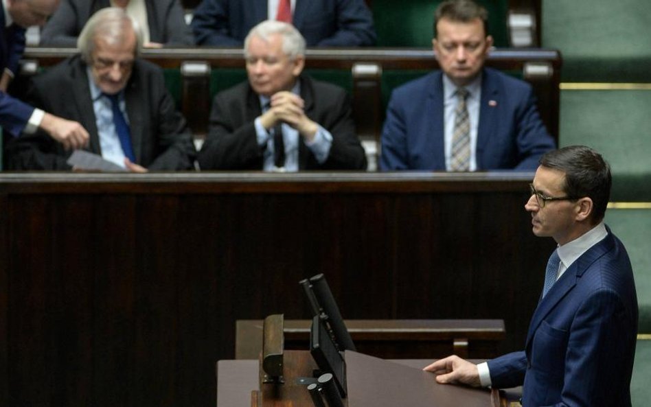 PiS chce wykorzystać polityczny impet po rekonstrukcji rządu.