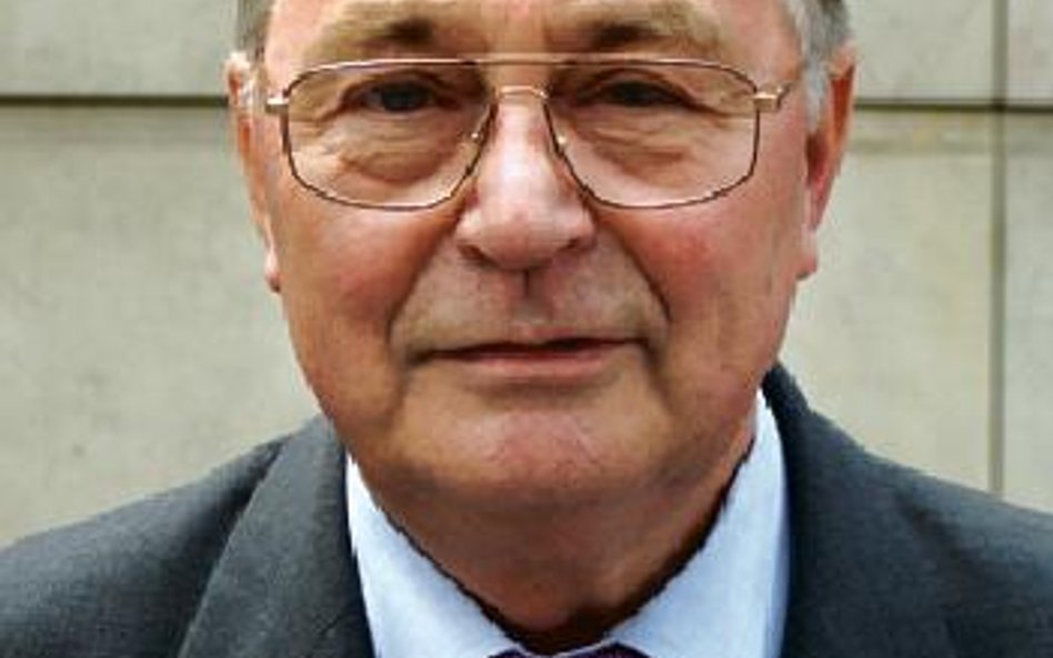 Zbigniew Messner, prezes Zarządu Głównego Stowarzyszenia Księgowych w Polsce; w latach 1985 – 88 był