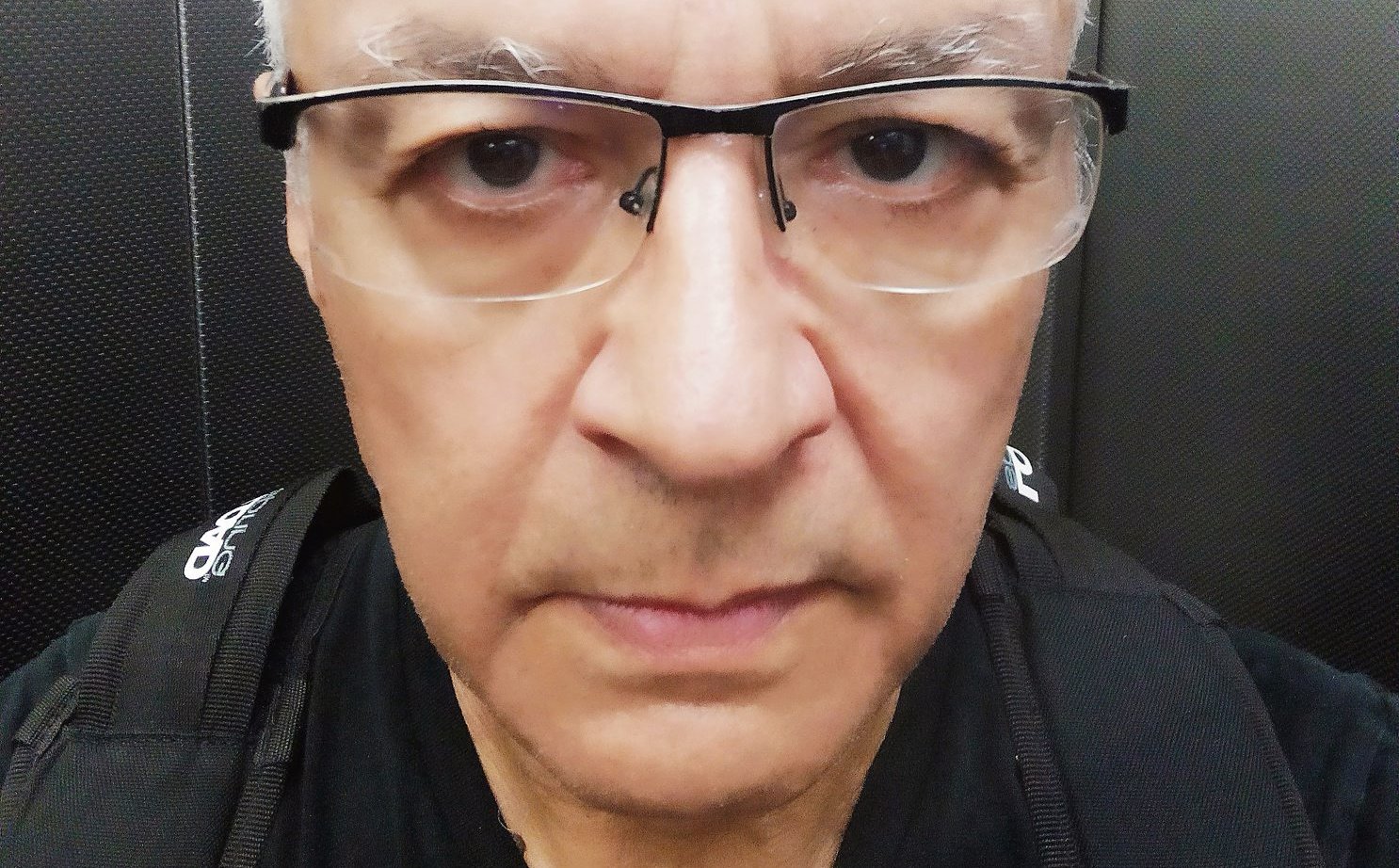 Gość „Plusa Minusa”. poleca. Maciej Hen: Czy polityk może mieć czyste ręce