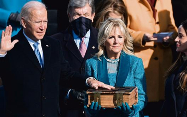 Prezydent Joe Biden przysięgał na Biblię, która jest w jego rodzinie od 1893 roku