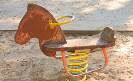 Co grozi za przyprowadzenie dziecka do pracy