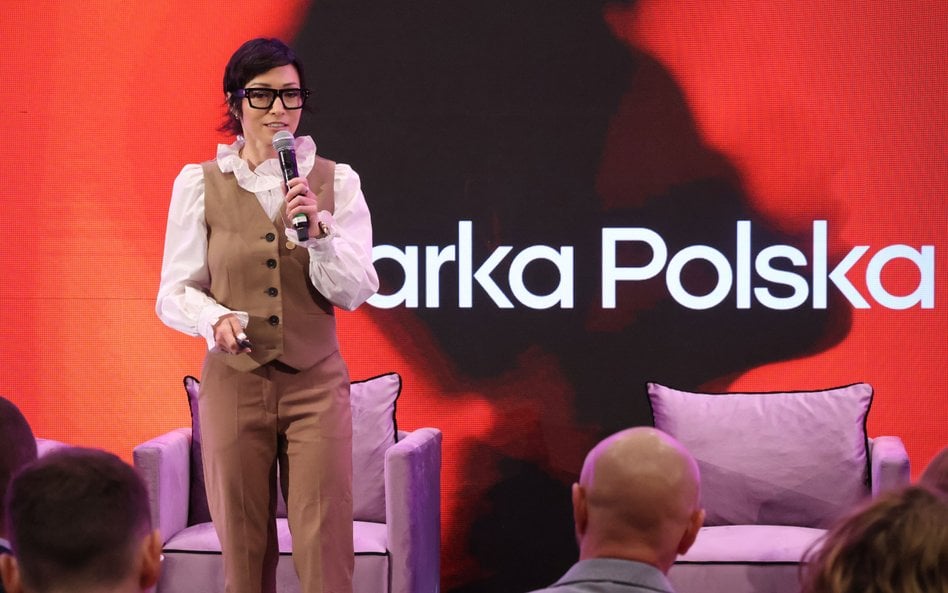 Pod raportem, zawierającym szereg błędów i halucynacji AI, widniało nazwisko Barbary Mróz-Gorgoń. Na