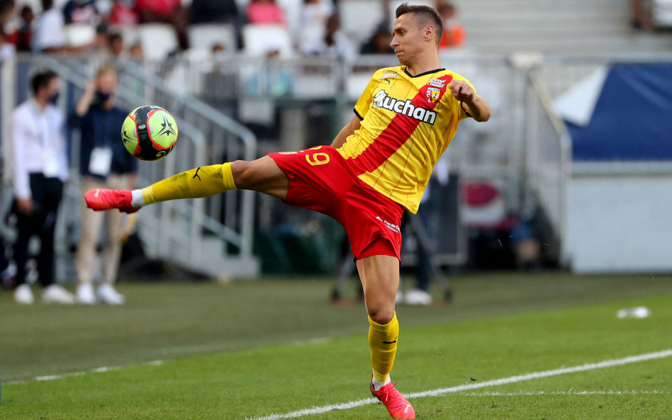 Przemysław Frankowski ma 26 lat, w reprezentacji Polski rozegrał 18 spotkań, zdobył jednego gola