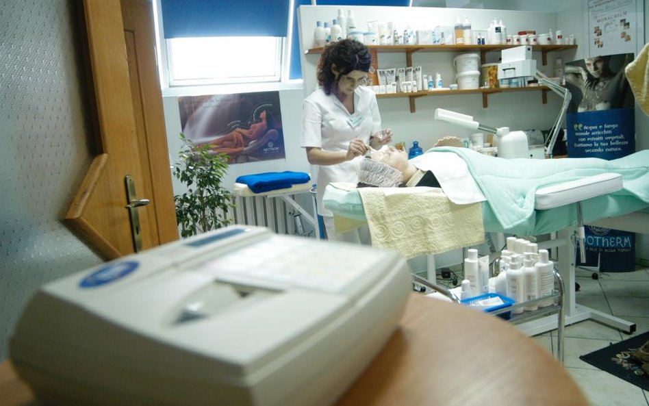Posnet ucieka Novitusowi i Elzabowi