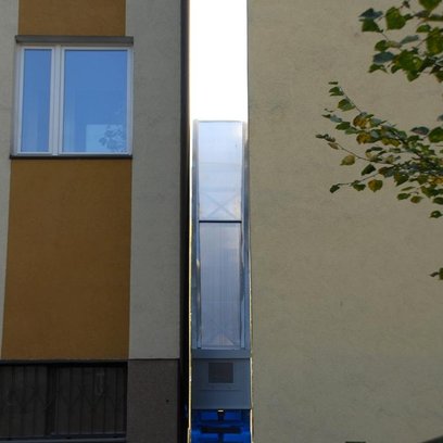 Wciśnięty niczym szpilka dom zaprojektowany przez Jakuba Szczęsnego