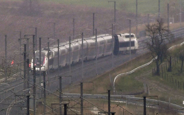 Francja – wykoleił się szybki pociąg TGV