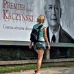 PiS już rozwiesiło plakaty z wizerunkiem prezesa Jarosława Kaczyńskiego