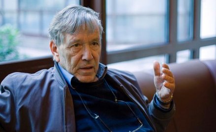 Amos Oz