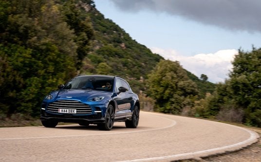 Aston Martin DBX707