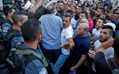 Zamieszki w centrum Jerozolimy, policja ogranicza dostęp