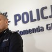 Inspektor Zbigniew Maj podczas konferencji prasowej w Komendzie Głównej Policji