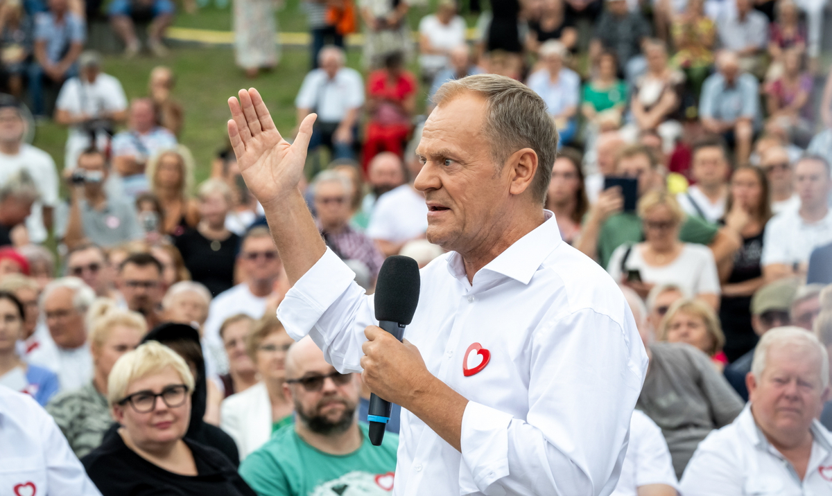 Nowy sondaż: PiS nie miałoby większości w Sejmie nawet w koalicji z Konfederacją