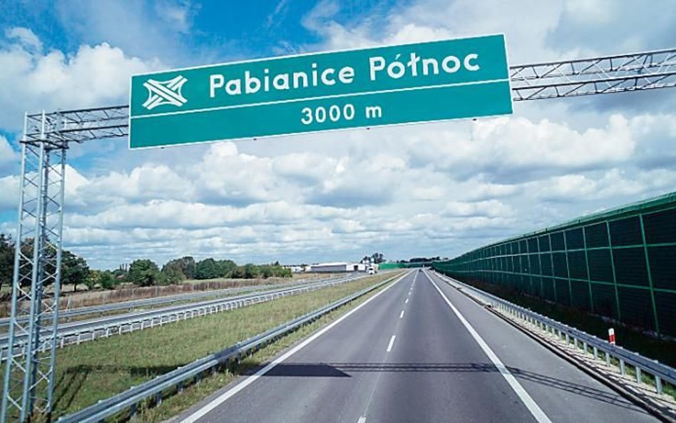Na razie fragment S14 pełni rolę obwodnicy Pabianic.