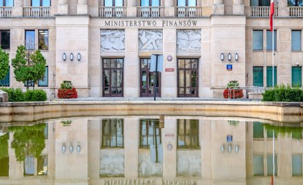 Ministerstwo Finansów w sierpniu zaproponowało podwyższenie stawki CIT dla banków. Nowe przepisy obo