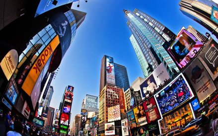 Słynny nowojorski Times Square tętni życiem całą dobę