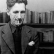 George Orwell (1903–1950). „Rok 1984”, opublikowany w 1949 r., był jego ostatnią książką