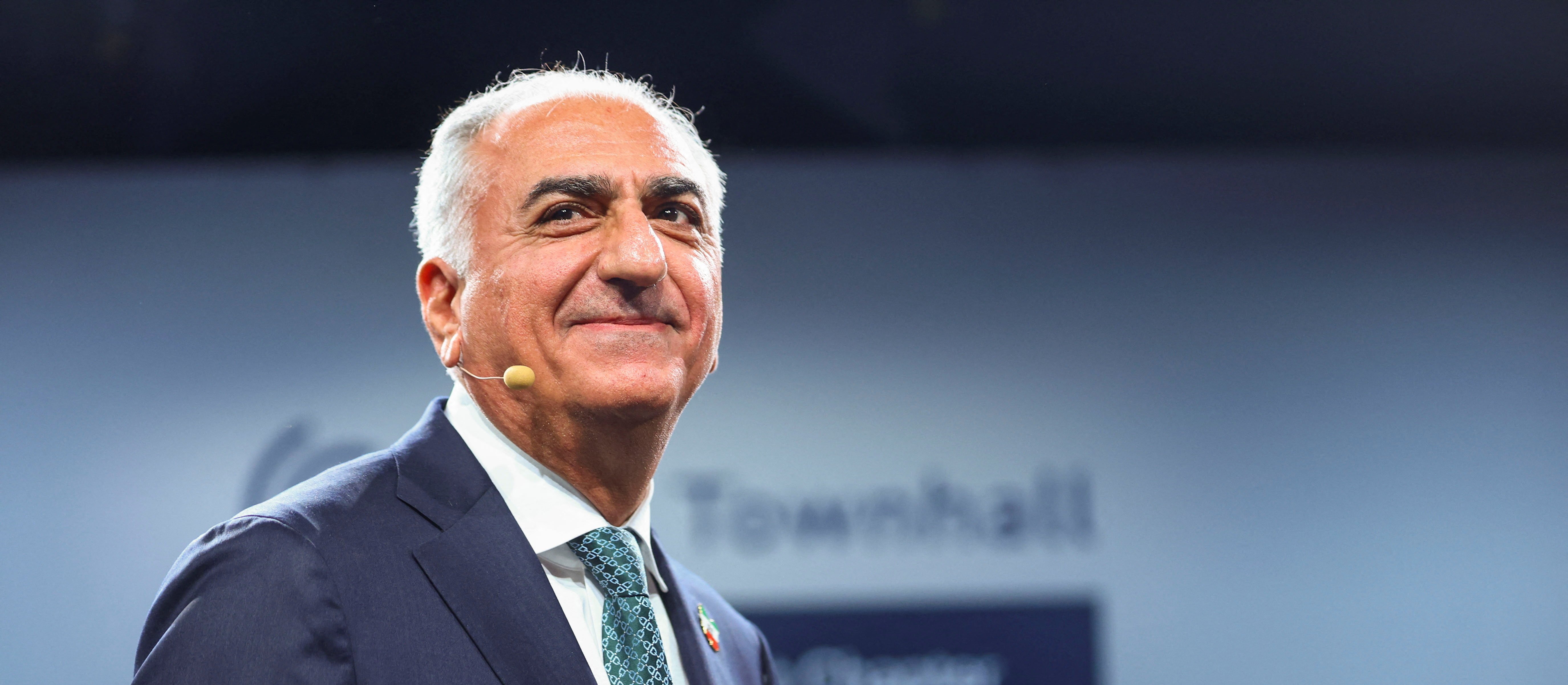 Opozycja irańska myśli o upadku reżimu i się kłóci. Syn szacha to „neofaszysta”