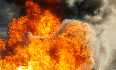 Długołęka: Podejrzany pożar toksycznych odpadów na celowniku służb