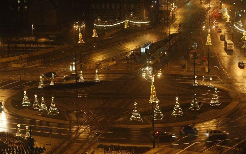 NIK przebudowie Ronda Kaponiera w Poznaniu