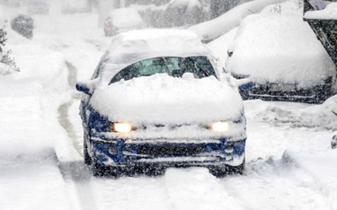 Mandaty za śnieg na samochodzie lub brudne szyby