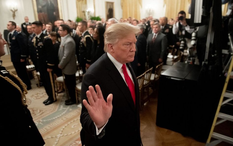 Gubernator Portoryko ostrzega Trumpa: Łobuza uderzę w twarz