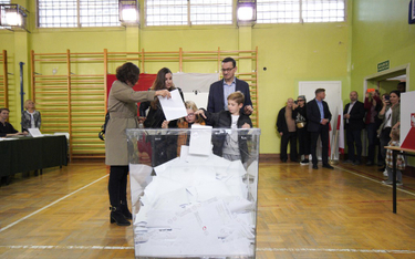 Wybory parlamentarne: PiS zachował 90 proc. wyborców z 2015 roku