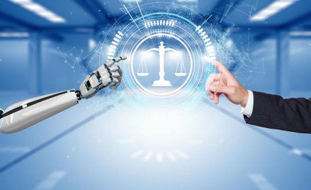 Międzynarodowe Forum Kancelarii Prawnych: prawnik wydajniejszy dzięki robotom i zrozumieniu klienta